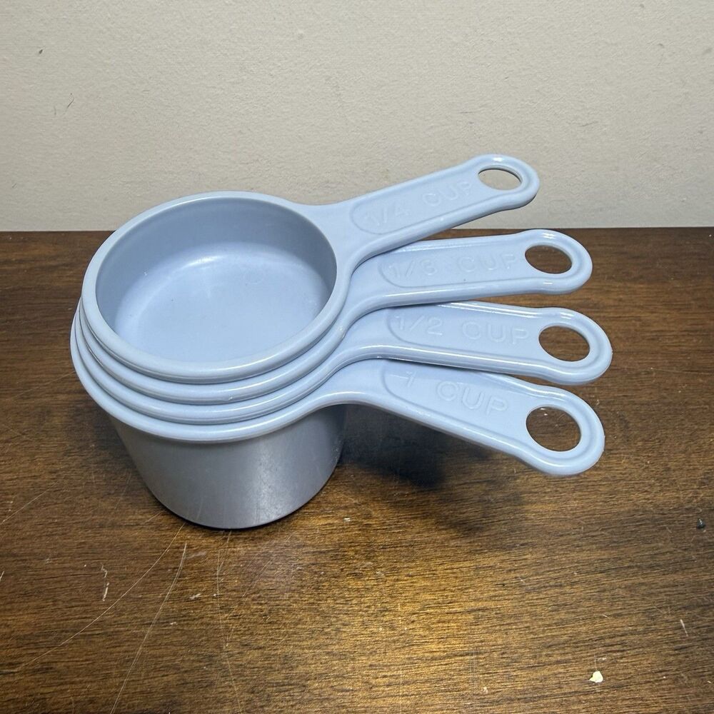 Vintage Rubbermaid Measuring Cups 8315 Country Blue Set of 4 Baking Grandmacore
